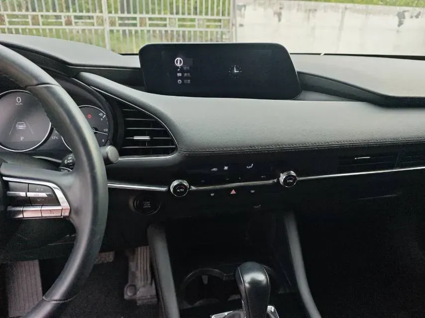 2022 Mazda 3 Axela 2.0L 158HP L4 6AT,autocango,china used car exporter,china ev exporter,chinese used car exporter,chinese used ev exporter