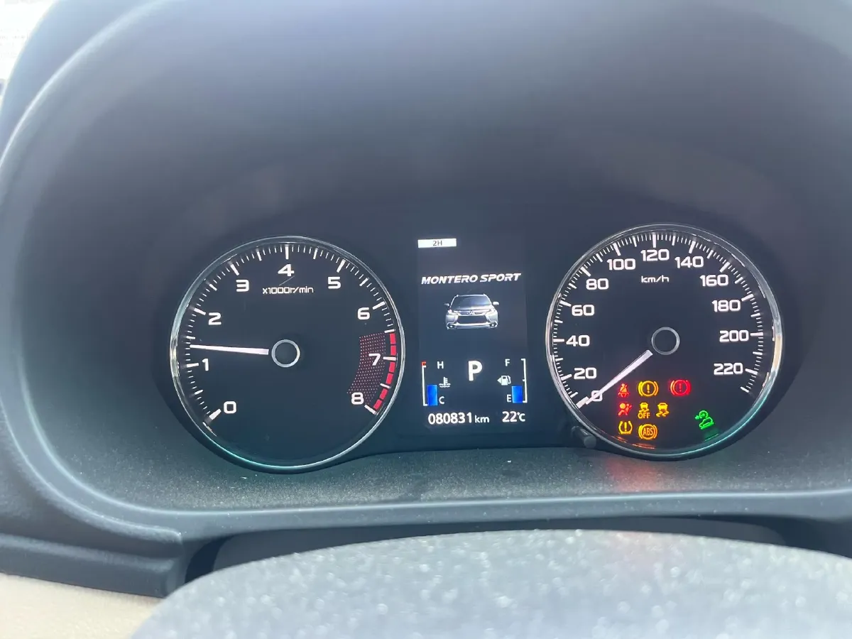 2019 Mitsubishi Pajero 3.0L 209HP V6 8AT,autocango,china used car exporter,china ev exporter,chinese used car exporter,chinese used ev exporter