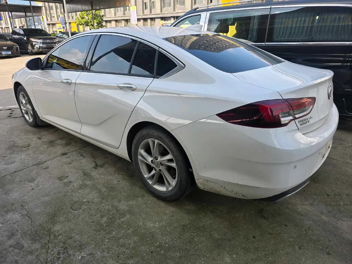 2022 Buick Regal 1.5T 169HP L4 9AT,autocango,china used car exporter,china ev exporter,chinese used car exporter,chinese used ev exporter