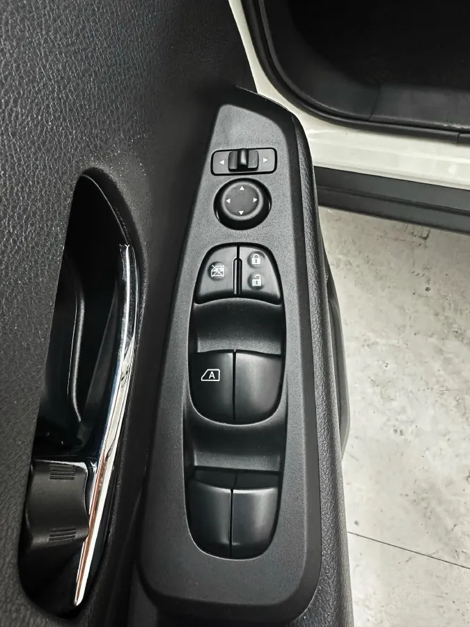 2022 Nissan Kicks 1.5L 122HP L4 CVT,autocango,china used car exporter,china ev exporter,chinese used car exporter,chinese used ev exporter