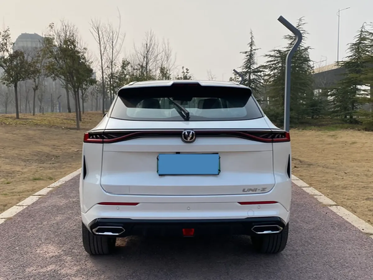 2024 ChangAn UNI-Z 1.5L 98HP L4 E-CVT PHEV 18.4KWH,autocango,china used car exporter,china ev exporter,chinese used car exporter,chinese used ev exporter