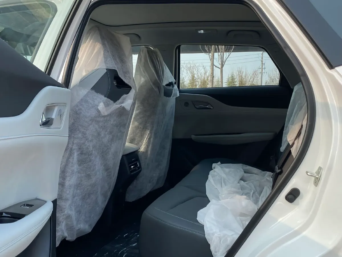 2024 ChangAn UNI-Z 1.5L 98HP L4 E-CVT PHEV 18.4KWH,autocango,china used car exporter,china ev exporter,chinese used car exporter,chinese used ev exporter