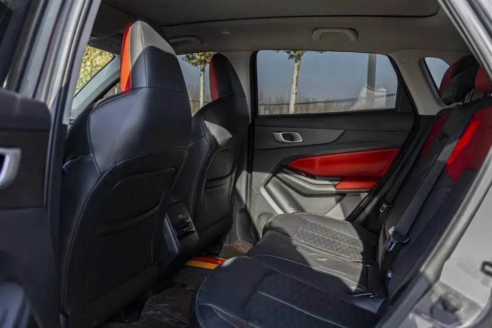 2022 ChangAn Oshan X7 Plus 1.5T 188HP L4 7DCT,autocango,china used car exporter,china ev exporter,chinese used car exporter,chinese used ev exporter