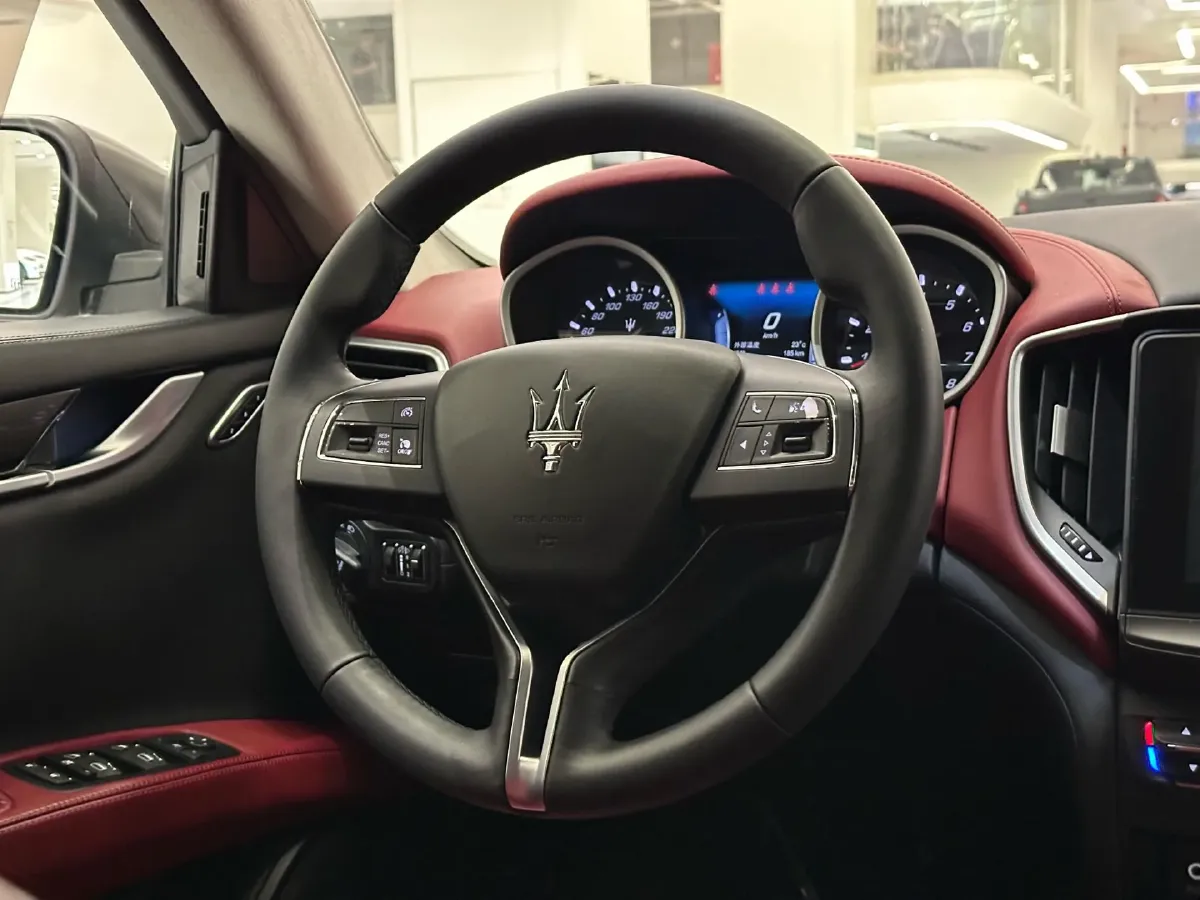 2017 Maserati Ghibli 3.0T 350HP V6 8AT,autocango,china used car exporter,china ev exporter,chinese used car exporter,chinese used ev exporter