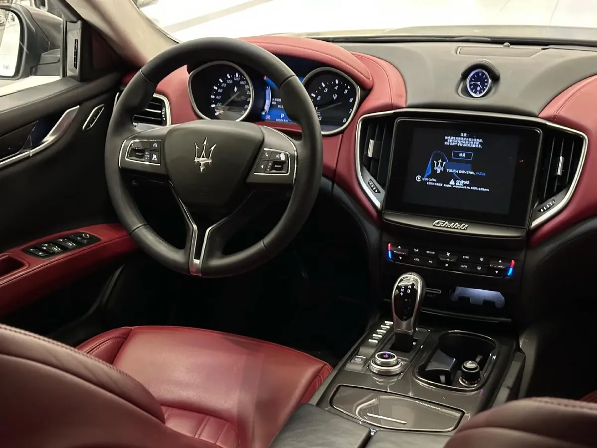 2017 Maserati Ghibli 3.0T 350HP V6 8AT,autocango,china used car exporter,china ev exporter,chinese used car exporter,chinese used ev exporter