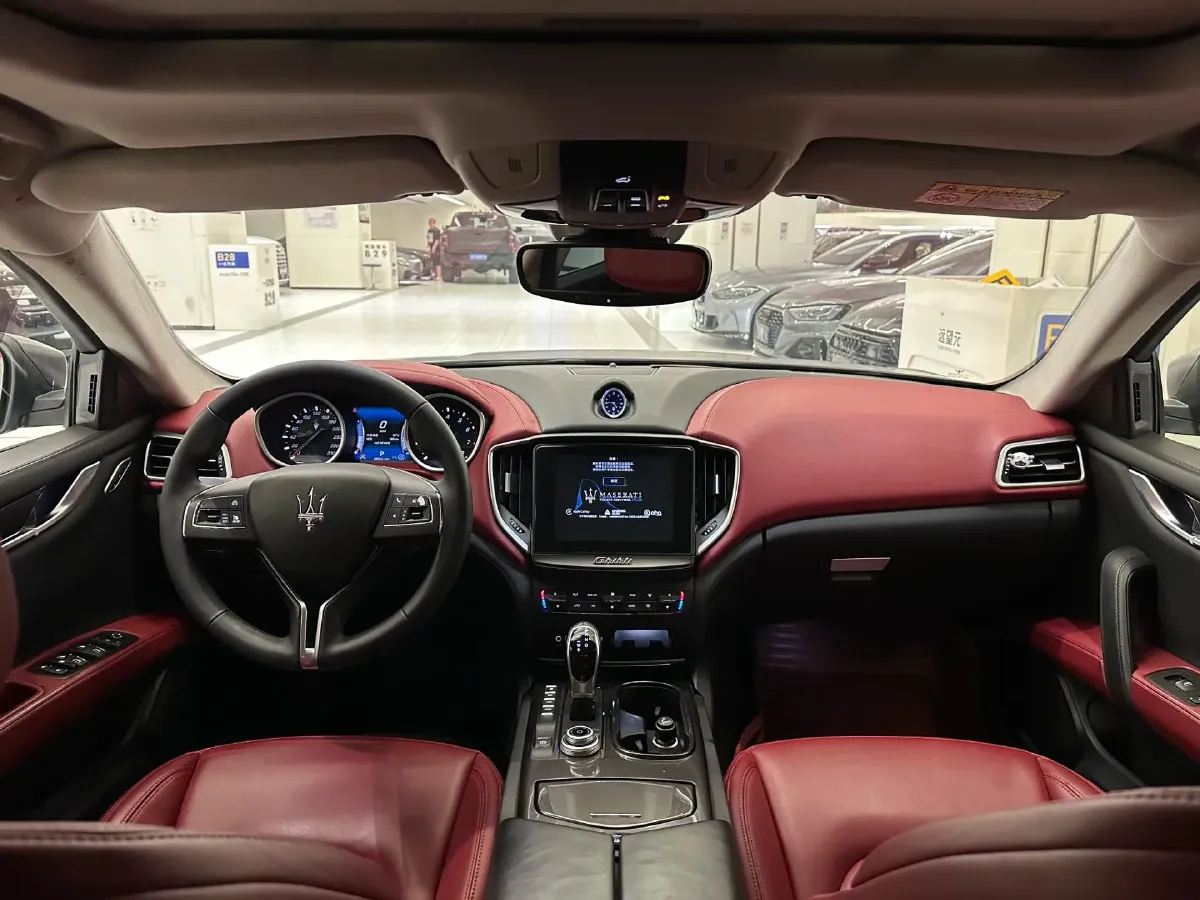 2017 Maserati Ghibli 3.0T 350HP V6 8AT,autocango,china used car exporter,china ev exporter,chinese used car exporter,chinese used ev exporter