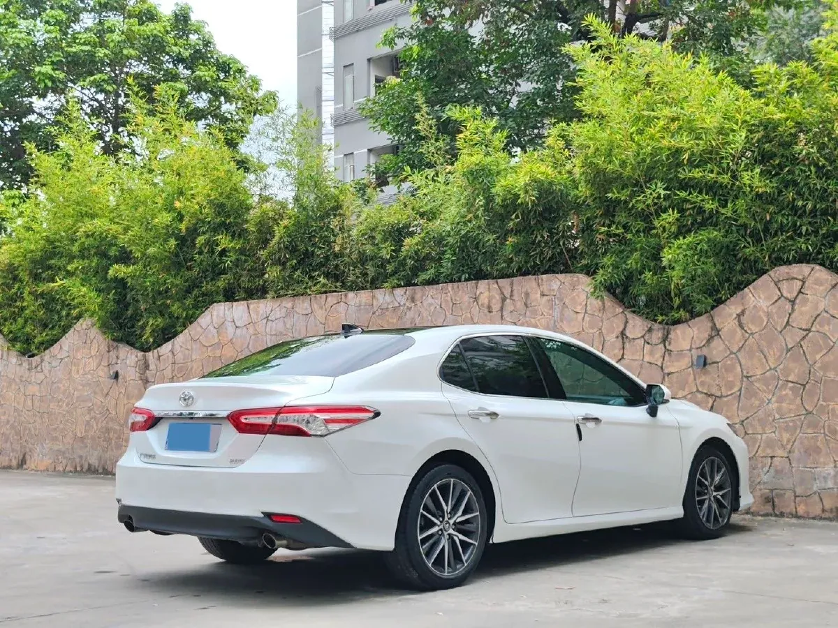 2021 Toyota Camry 2.5L 209HP L4 8AT,autocango,china used car exporter,china ev exporter,chinese used car exporter,chinese used ev exporter