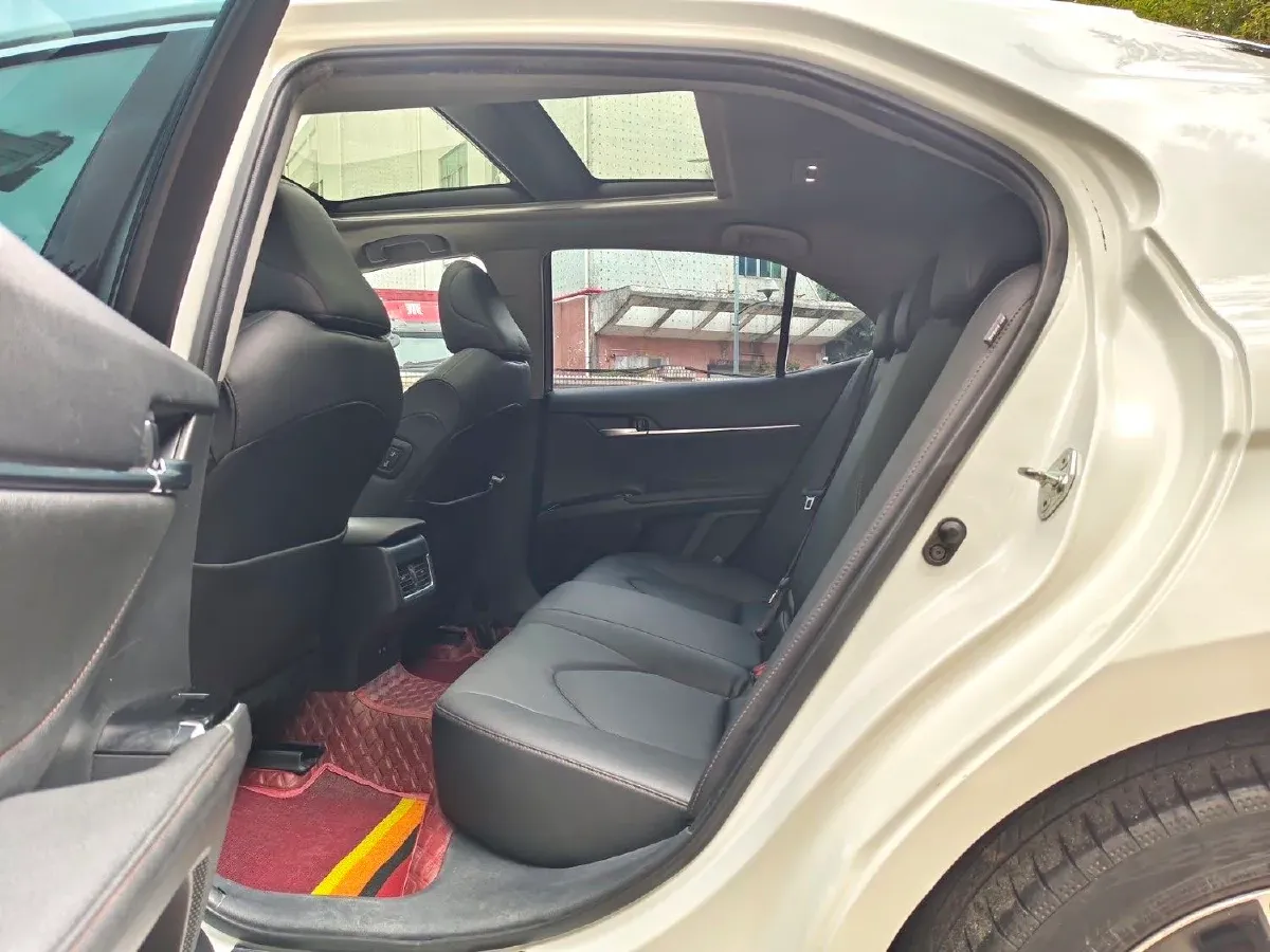 2021 Toyota Camry 2.5L 209HP L4 8AT,autocango,china used car exporter,china ev exporter,chinese used car exporter,chinese used ev exporter