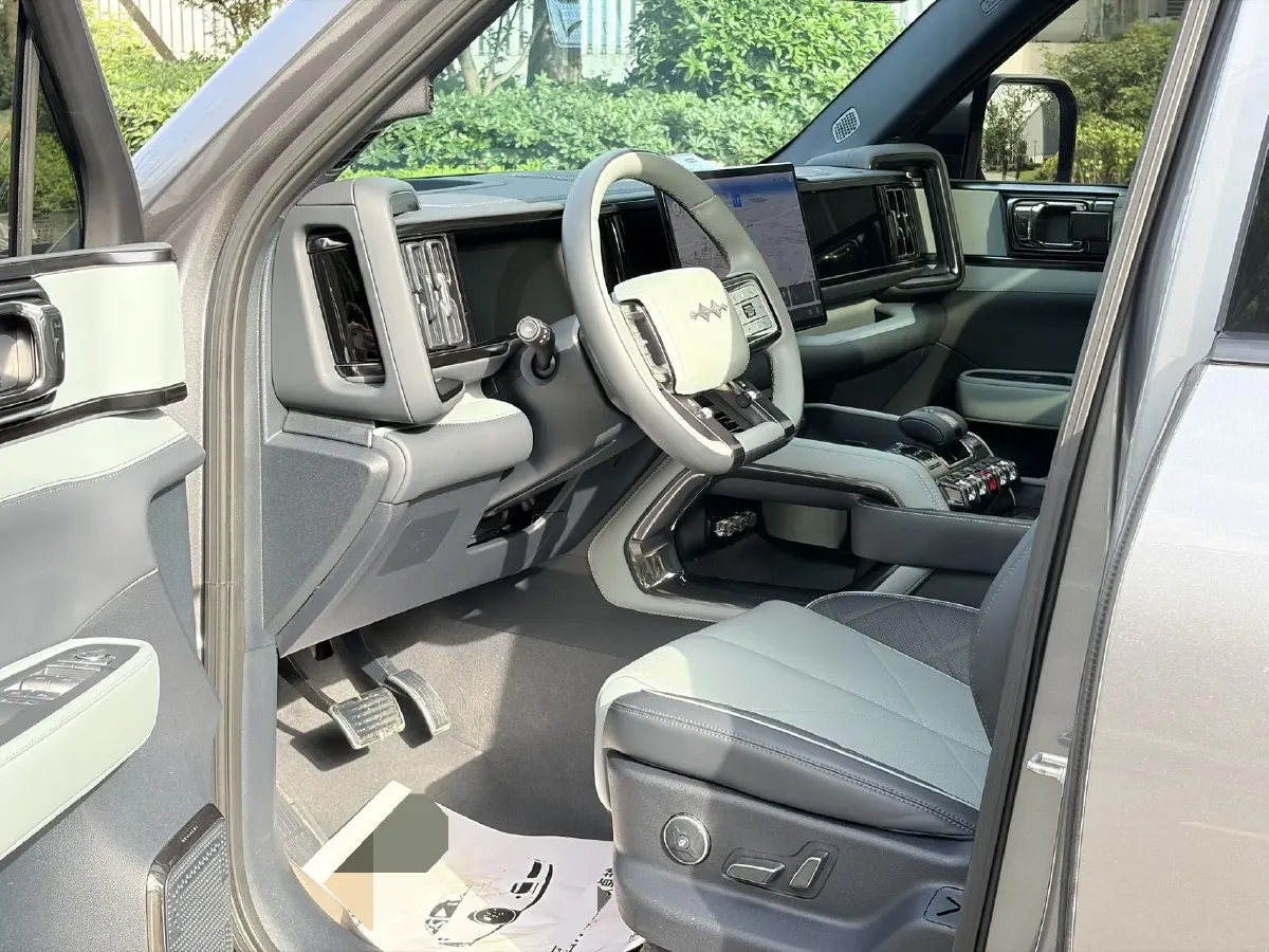 2023 FangChengBao Bao 5 1.5T 194HP L4 E-CVT PHEV 31.8KWH,autocango,china used car exporter,china ev exporter,chinese used car exporter,chinese used ev exporter