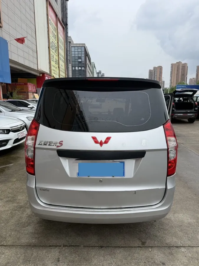 2018 WuLing HongGuang 1.2L 82HP L4 5MT,autocango,china used car exporter,china ev exporter,chinese used car exporter,chinese used ev exporter