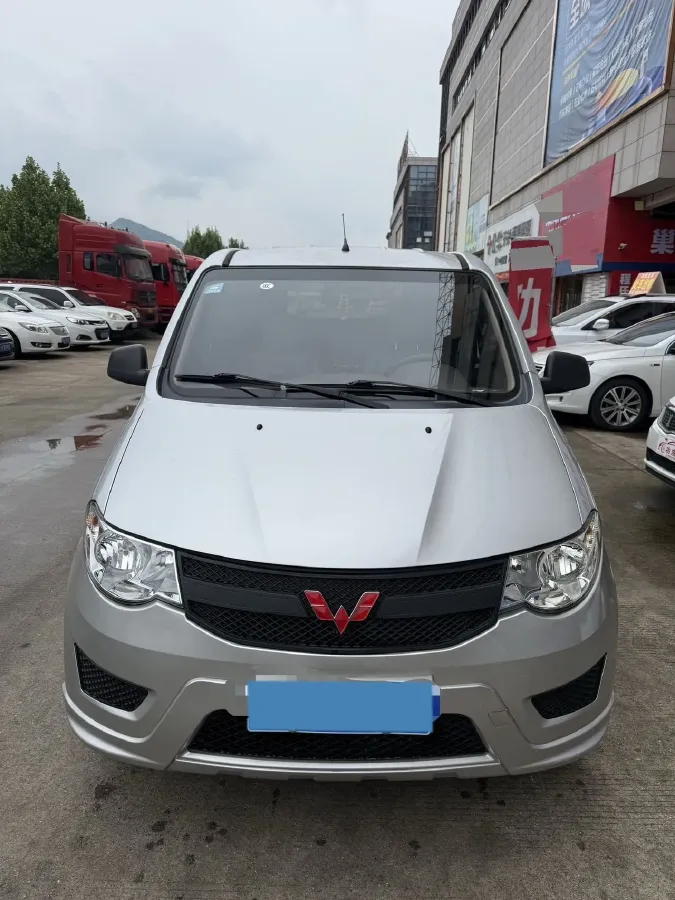 2018 WuLing HongGuang 1.2L 82HP L4 5MT,autocango,china used car exporter,china ev exporter,chinese used car exporter,chinese used ev exporter