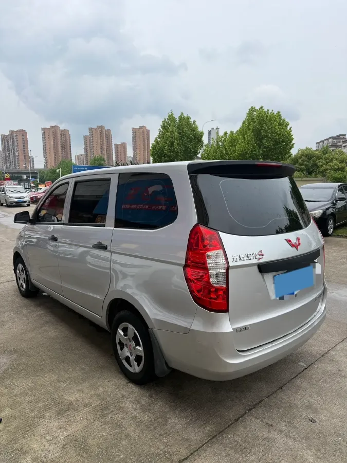 2018 WuLing HongGuang 1.2L 82HP L4 5MT,autocango,china used car exporter,china ev exporter,chinese used car exporter,chinese used ev exporter