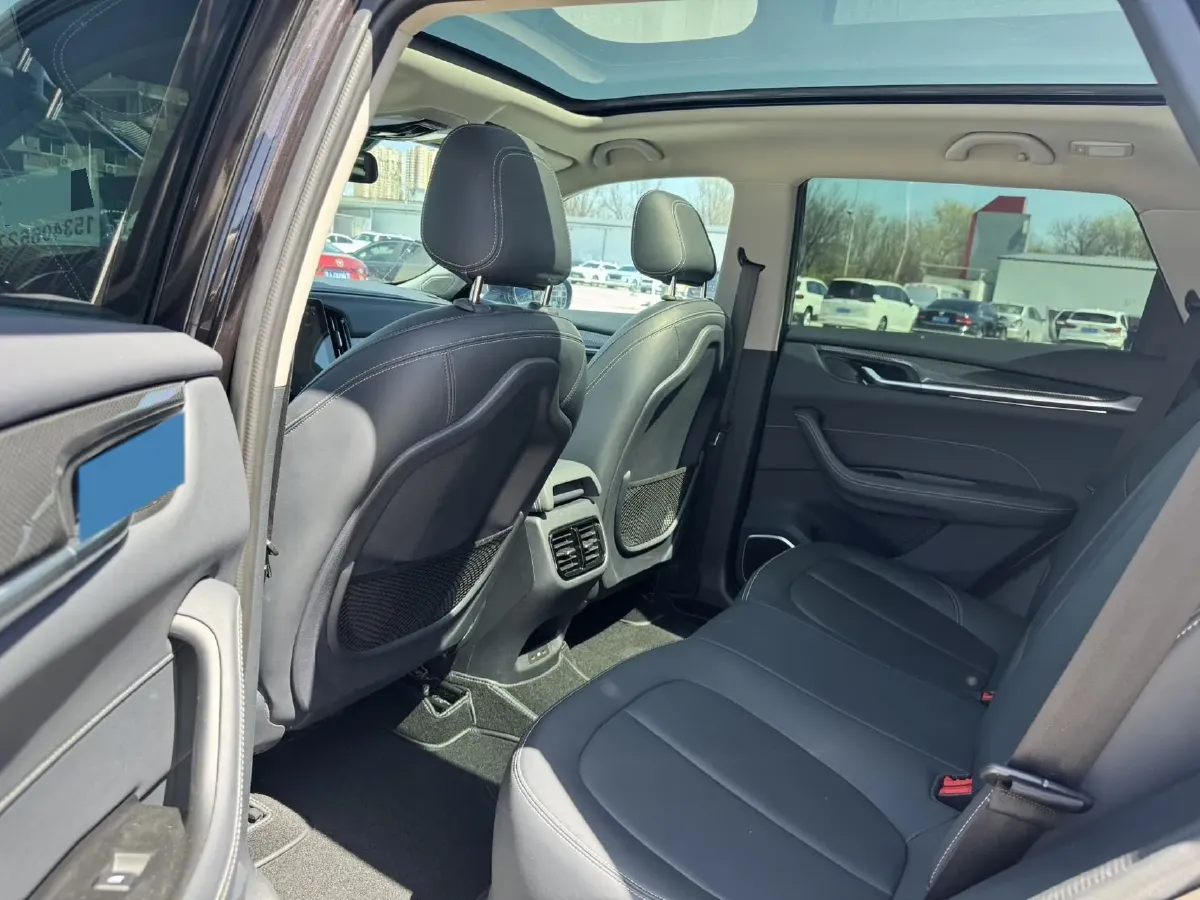 2018 Brilliance Auto V7 1.6T 204HP L4 6MT,autocango,china used car exporter,china ev exporter,chinese used car exporter,chinese used ev exporter