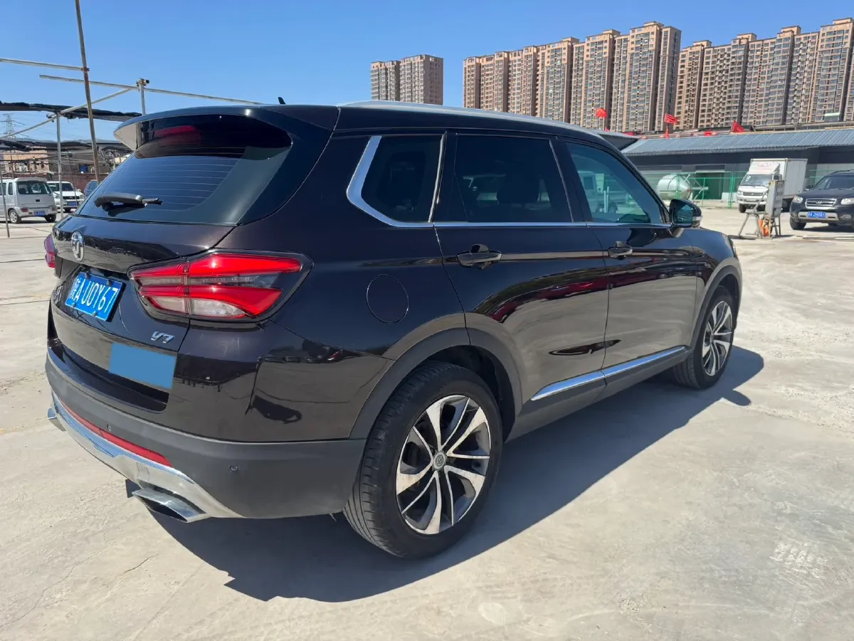 2018 Brilliance Auto V7 1.6T 204HP L4 6MT,autocango,china used car exporter,china ev exporter,chinese used car exporter,chinese used ev exporter