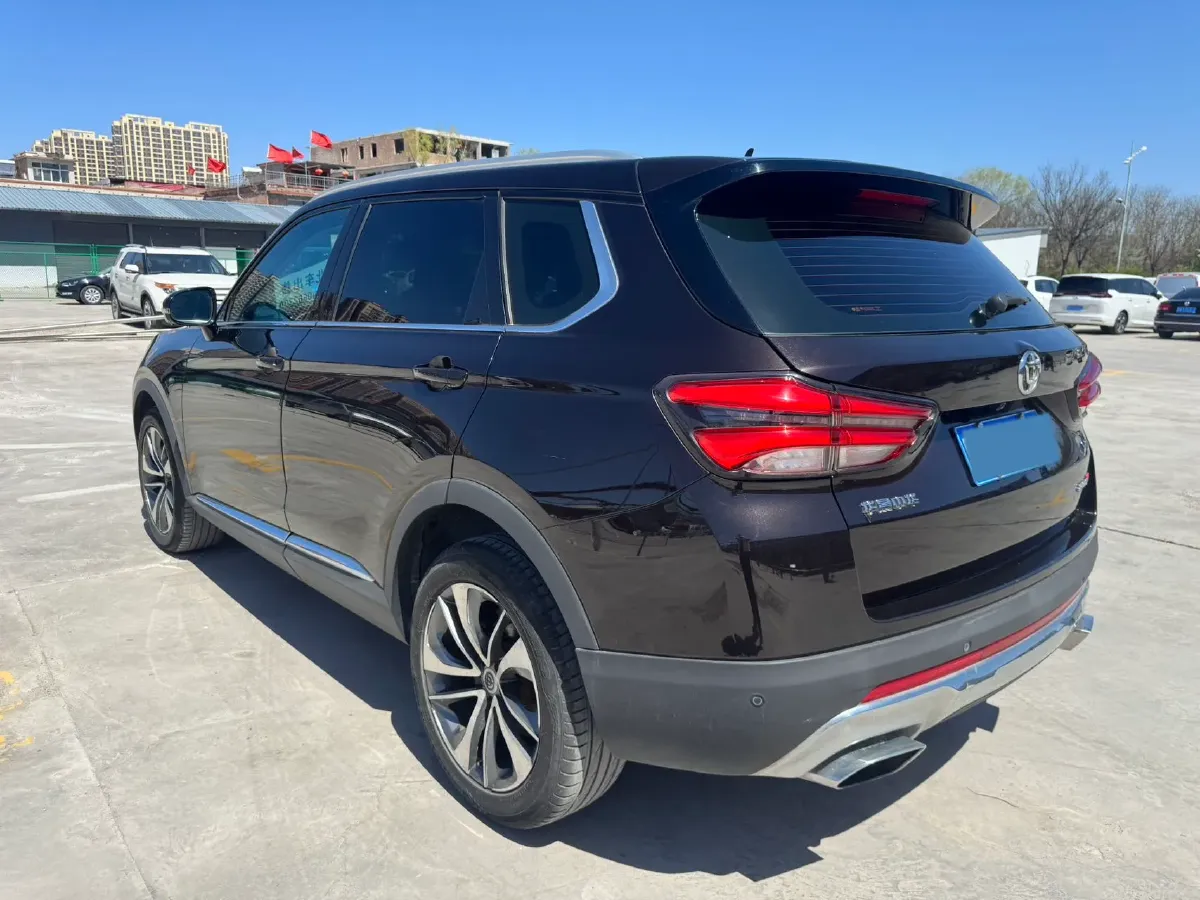 2018 Brilliance Auto V7 1.6T 204HP L4 6MT,autocango,china used car exporter,china ev exporter,chinese used car exporter,chinese used ev exporter
