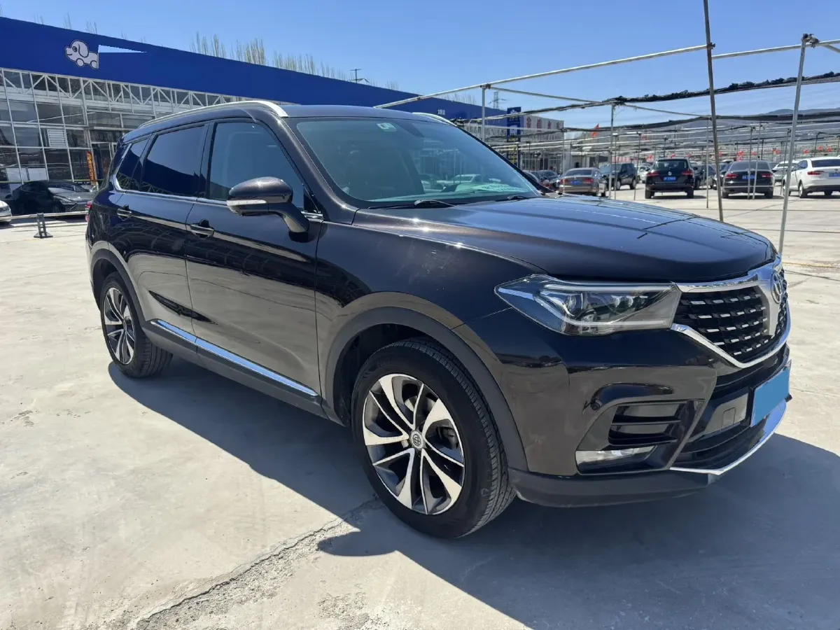 2018 Brilliance Auto V7 1.6T 204HP L4 6MT,autocango,china used car exporter,china ev exporter,chinese used car exporter,chinese used ev exporter