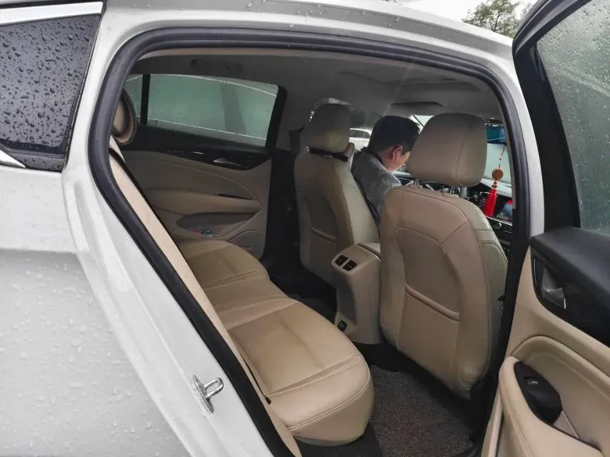 2020 Buick Regal 1.5T 169HP L4 9AT,autocango,china used car exporter,china ev exporter,chinese used car exporter,chinese used ev exporter