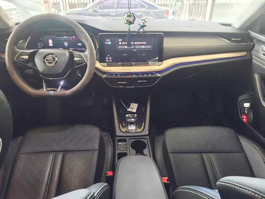 2022 Skoda Octavia 1.4T 150HP L4 7DCT,autocango,china used car exporter,china ev exporter,chinese used car exporter,chinese used ev exporter