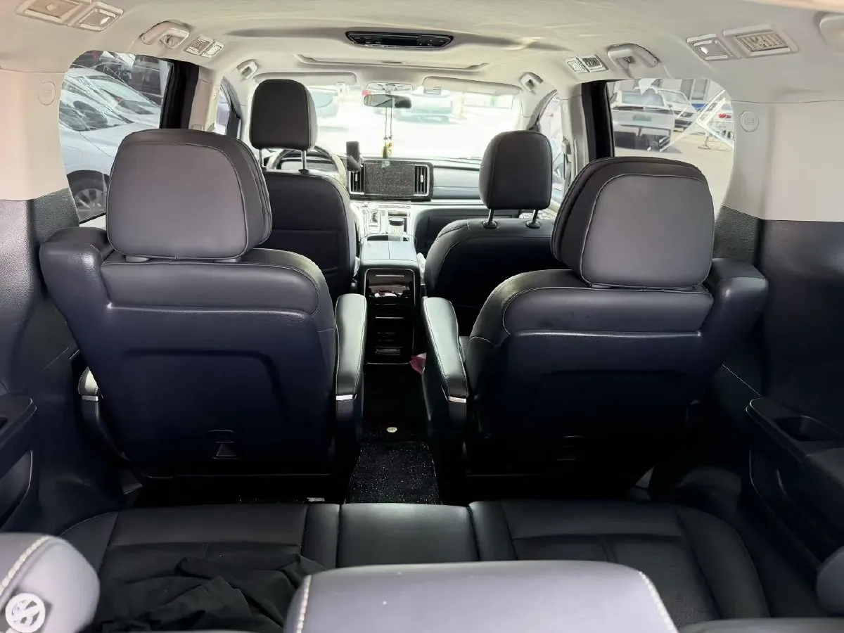 2021 GAC Trumpchi M8 2.0T 252HP L4 8AT,autocango,china used car exporter,china ev exporter,chinese used car exporter,chinese used ev exporter