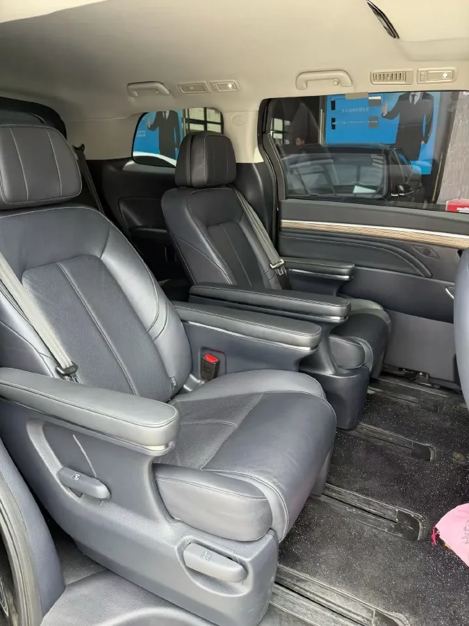 2021 GAC Trumpchi M8 2.0T 252HP L4 8AT,autocango,china used car exporter,china ev exporter,chinese used car exporter,chinese used ev exporter