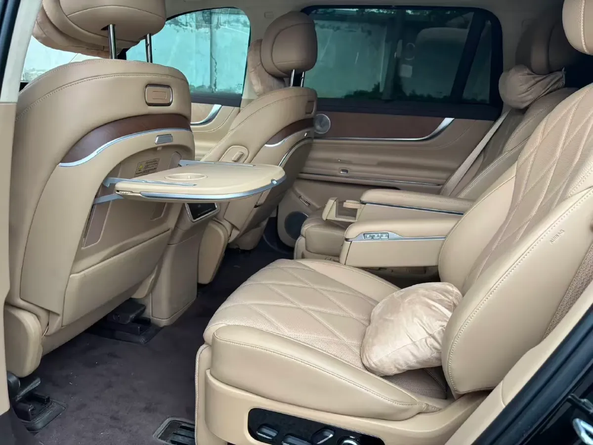 2025 AITO AITO M9 REEV 160HP REEV 52KWH,autocango,china used car exporter,china ev exporter,chinese used car exporter,chinese used ev exporter