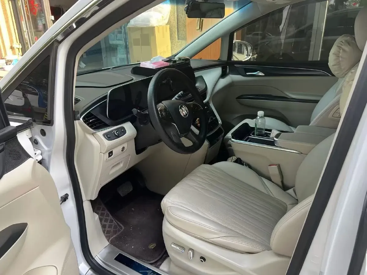 2022 Buick GL8 2.0T 237HP L4 9AT,autocango,china used car exporter,china ev exporter,chinese used car exporter,chinese used ev exporter