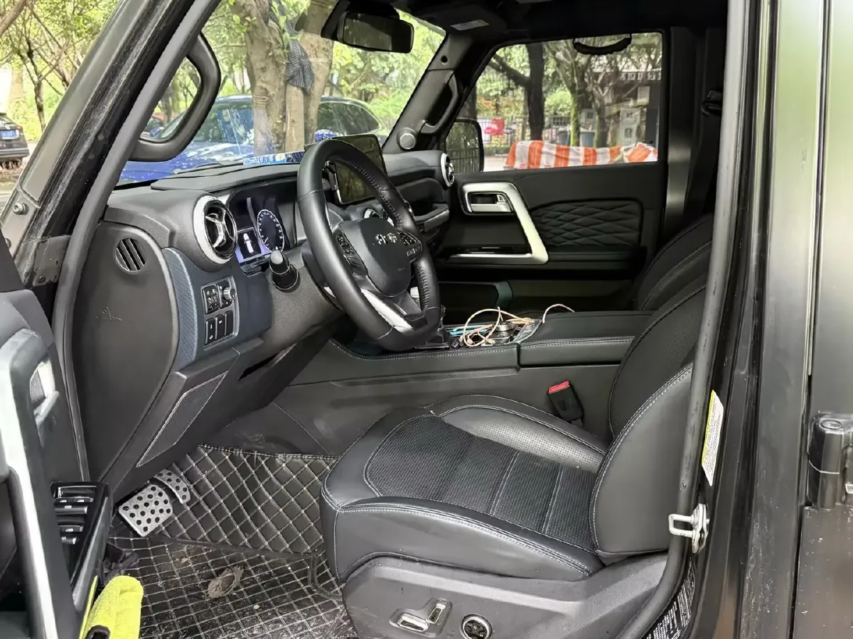 2023 Beijing BJ40 2.0T 163HP L4 8AT,autocango,china used car exporter,china ev exporter,chinese used car exporter,chinese used ev exporter