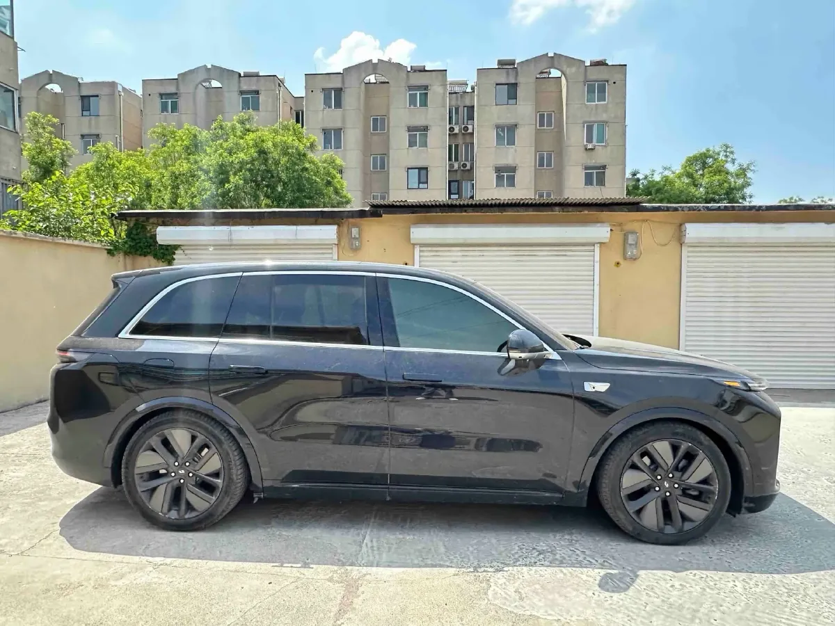 2024 Volvo S60 2.0T 197HP L4 7DCT,autocango,china used car exporter,china ev exporter,chinese used car exporter,chinese used ev exporter