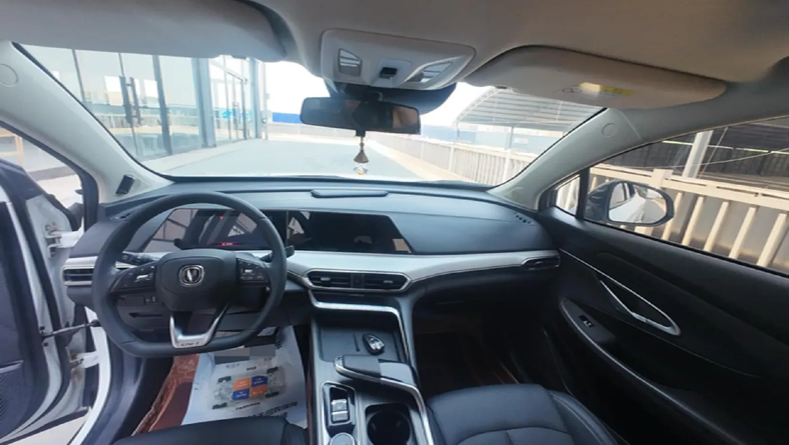 2020 ChangAn UNI-T 1.5T 180HP L4 7DCT,autocango,china used car exporter,china ev exporter,chinese used car exporter,chinese used ev exporter