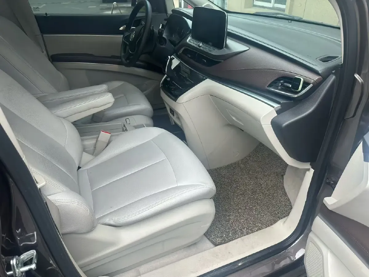 2022 Buick GL8 2.0T 237HP L4 9AT,autocango,china used car exporter,china ev exporter,chinese used car exporter,chinese used ev exporter