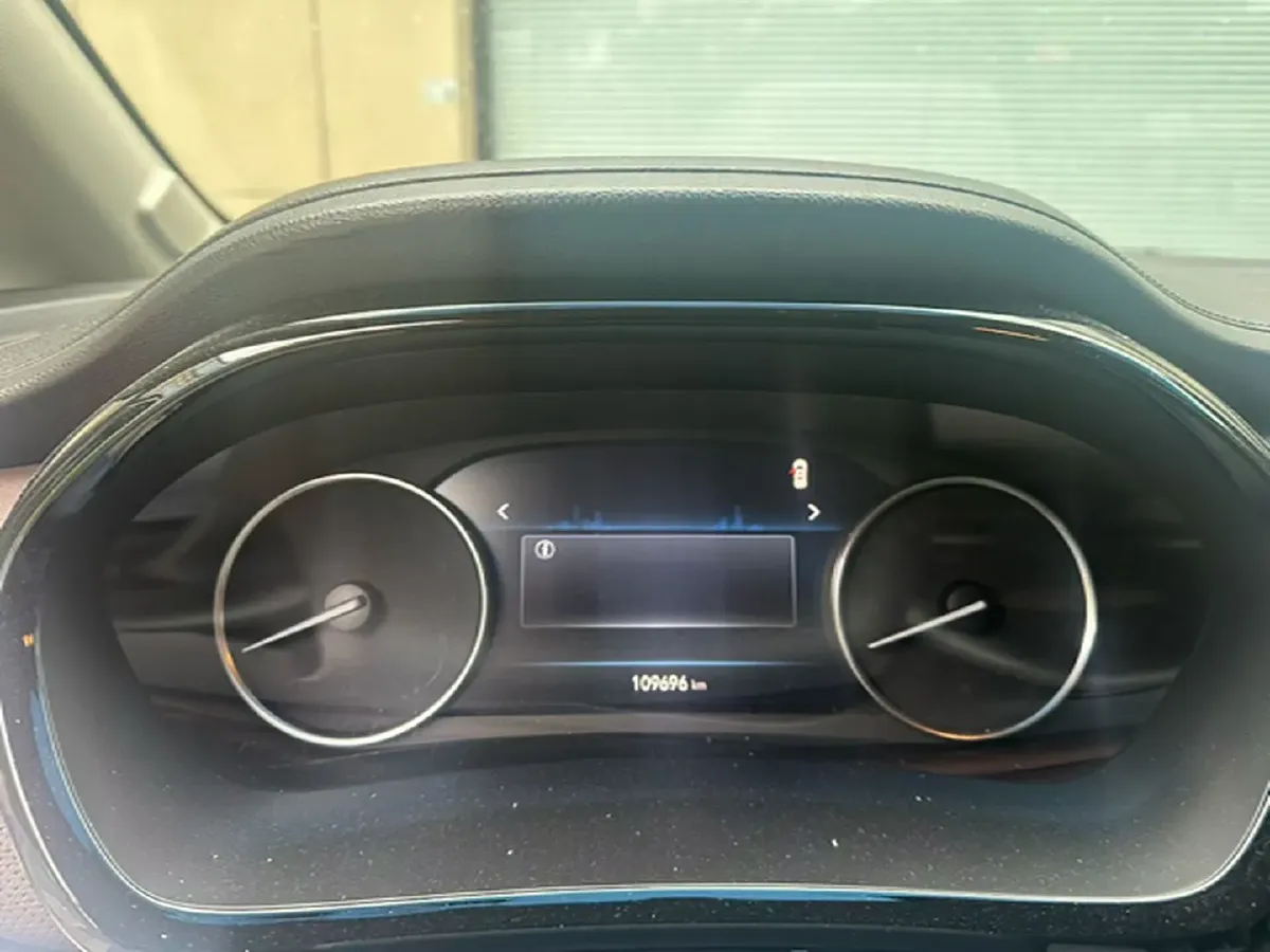 2022 Buick GL8 2.0T 237HP L4 9AT,autocango,china used car exporter,china ev exporter,chinese used car exporter,chinese used ev exporter