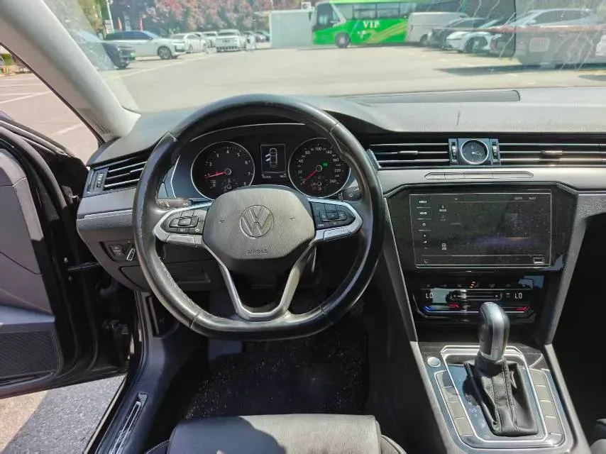 2020 Volkswagen Magotan 2.0T 186HP L4 7DCT,autocango,china used car exporter,china ev exporter,chinese used car exporter,chinese used ev exporter