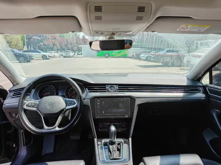 2020 Volkswagen Magotan 2.0T 186HP L4 7DCT,autocango,china used car exporter,china ev exporter,chinese used car exporter,chinese used ev exporter