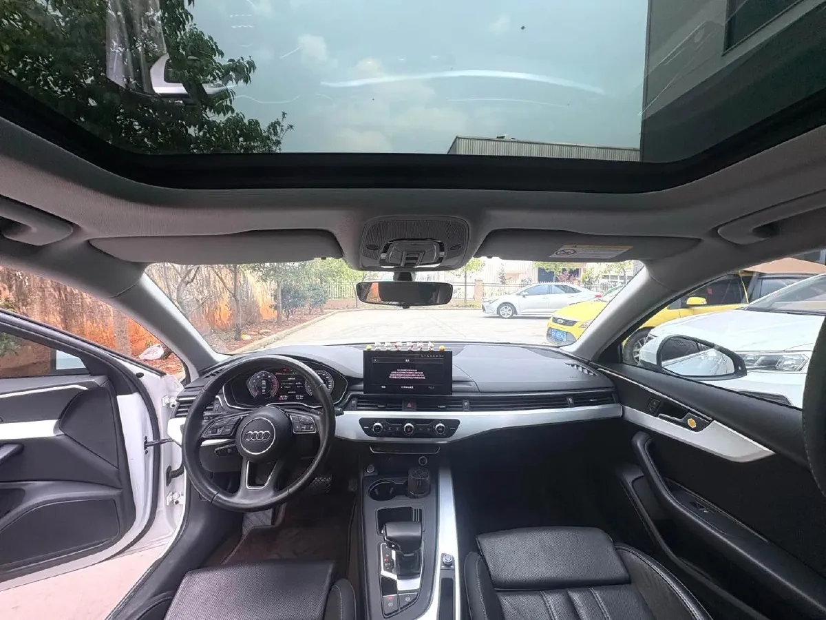 2020 Audi A4L 2.0T 190HP L4 7DCT,autocango,china used car exporter,china ev exporter,chinese used car exporter,chinese used ev exporter