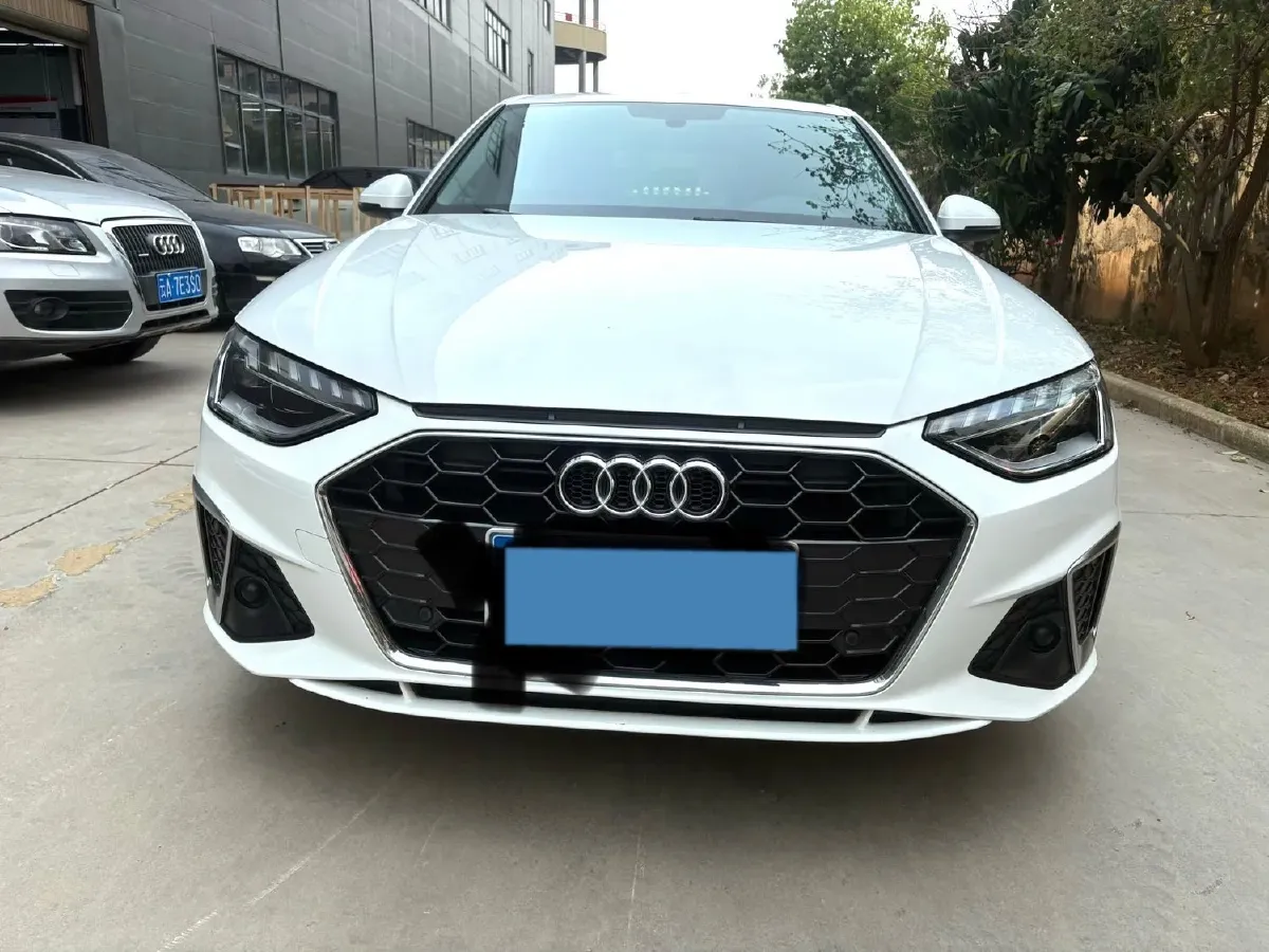 2020 Audi A4L 2.0T 190HP L4 7DCT,autocango,china used car exporter,china ev exporter,chinese used car exporter,chinese used ev exporter