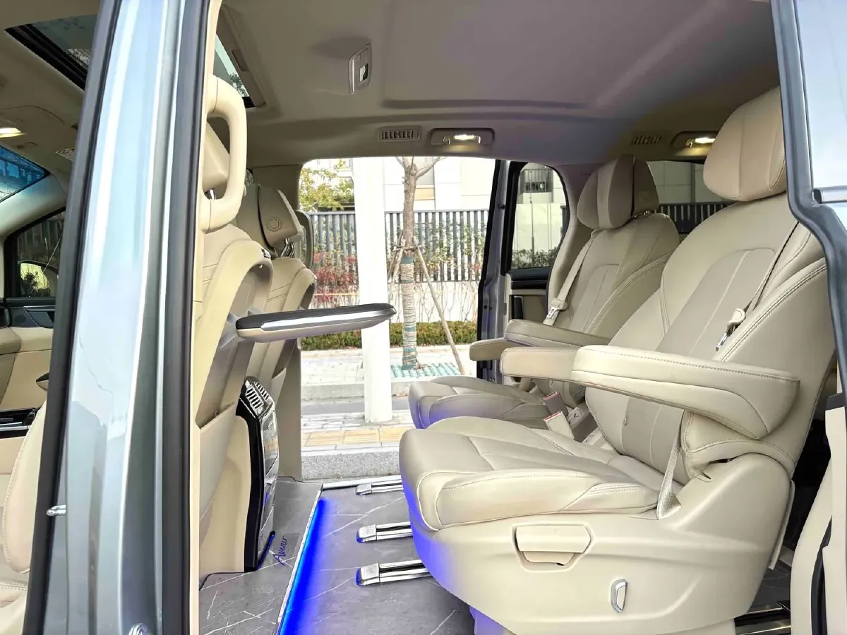 2023 Buick GL8 2.0T 237HP L4 9AT,autocango,china used car exporter,china ev exporter,chinese used car exporter,chinese used ev exporter