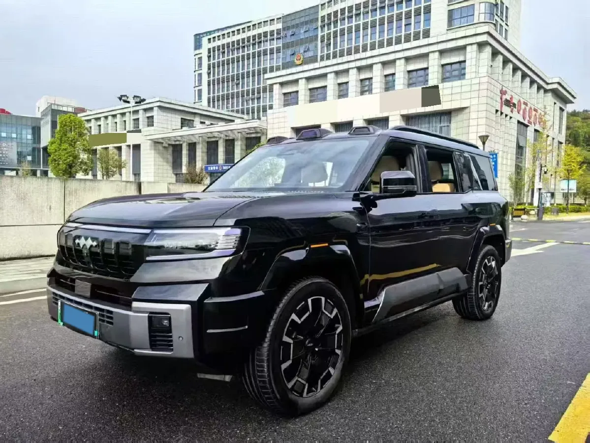 2025 FangChengBao Bao 8 2.0T 245HP L4 E-CVT PHEV 36.8KWH,autocango,china used car exporter,china ev exporter,chinese used car exporter,chinese used ev exporter
