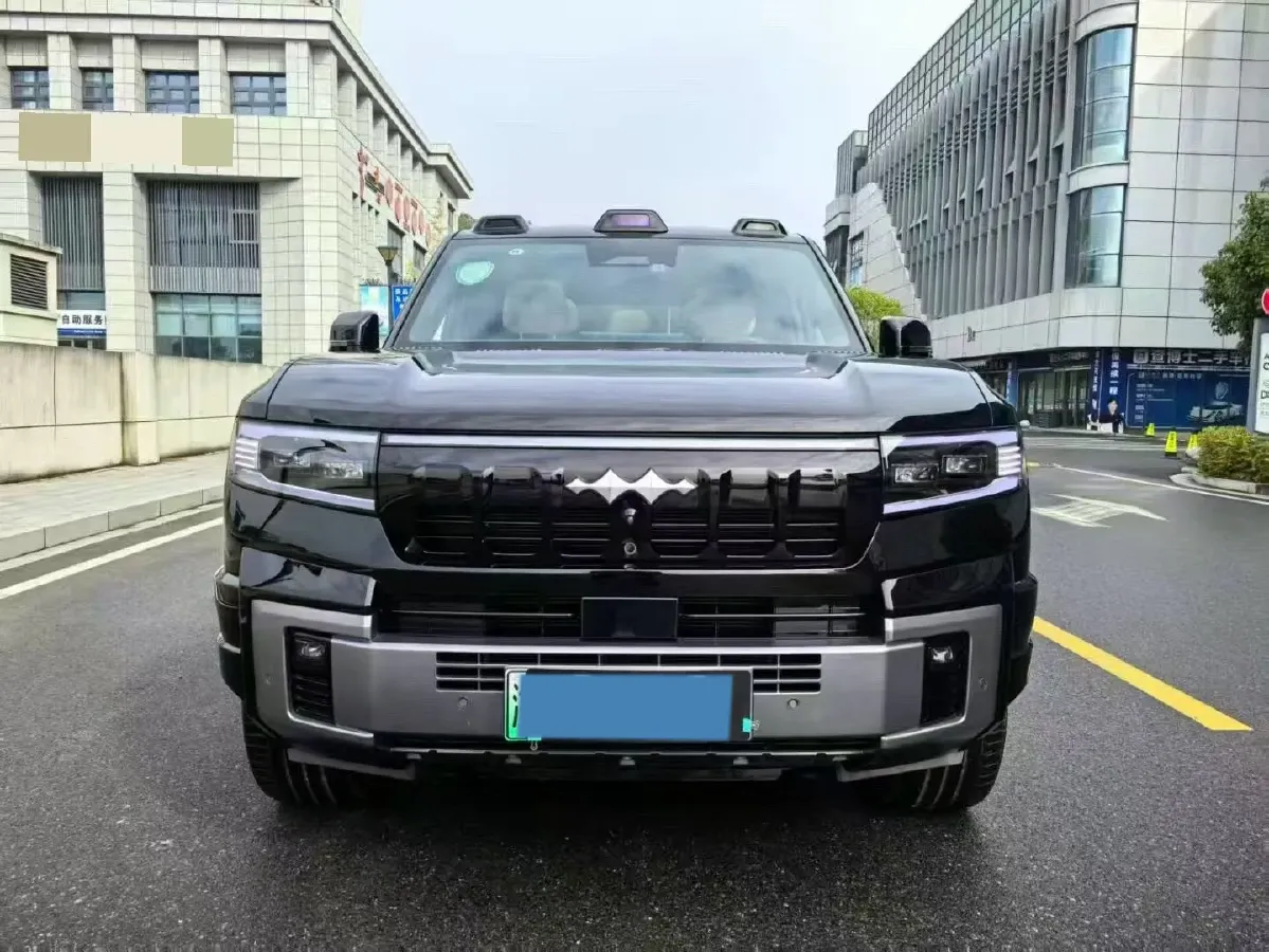 2025 FangChengBao Bao 8 2.0T 245HP L4 E-CVT PHEV 36.8KWH,autocango,china used car exporter,china ev exporter,chinese used car exporter,chinese used ev exporter