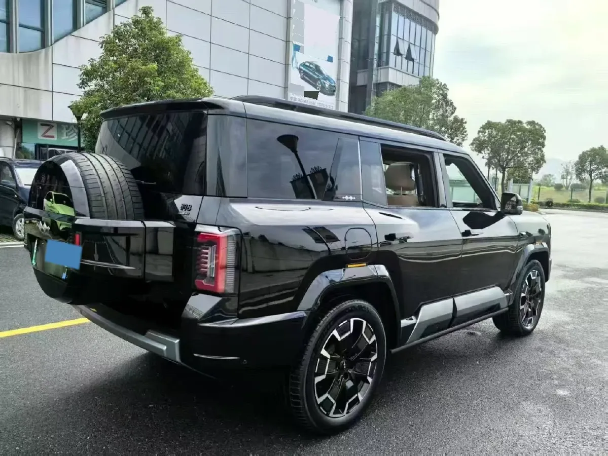 2025 FangChengBao Bao 8 2.0T 245HP L4 E-CVT PHEV 36.8KWH,autocango,china used car exporter,china ev exporter,chinese used car exporter,chinese used ev exporter