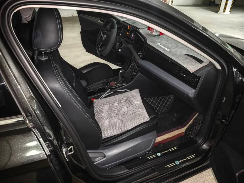 2025 Volkswagen Sagitar 1.2T 116HP L4 7DCT,autocango,china used car exporter,china ev exporter,chinese used car exporter,chinese used ev exporter