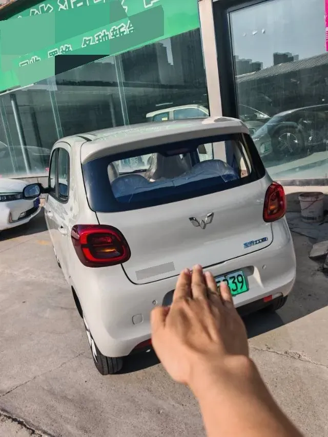 2025 WuLing HongGuang MINI EV BEV 16.2KWH,autocango,china used car exporter,china ev exporter,chinese used car exporter,chinese used ev exporter