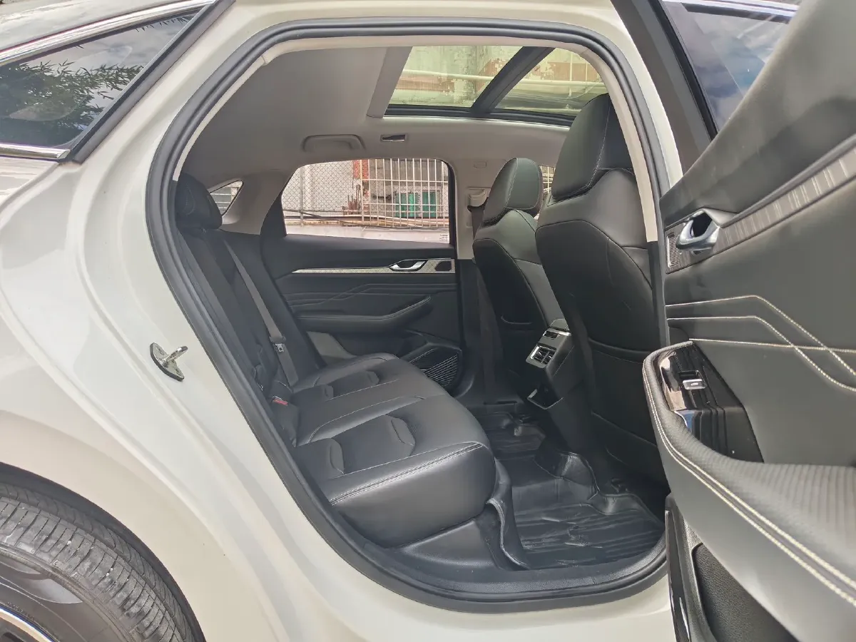 2023 Geely Preface 2.0T 190HP L4 7DCT,autocango,china used car exporter,china ev exporter,chinese used car exporter,chinese used ev exporter