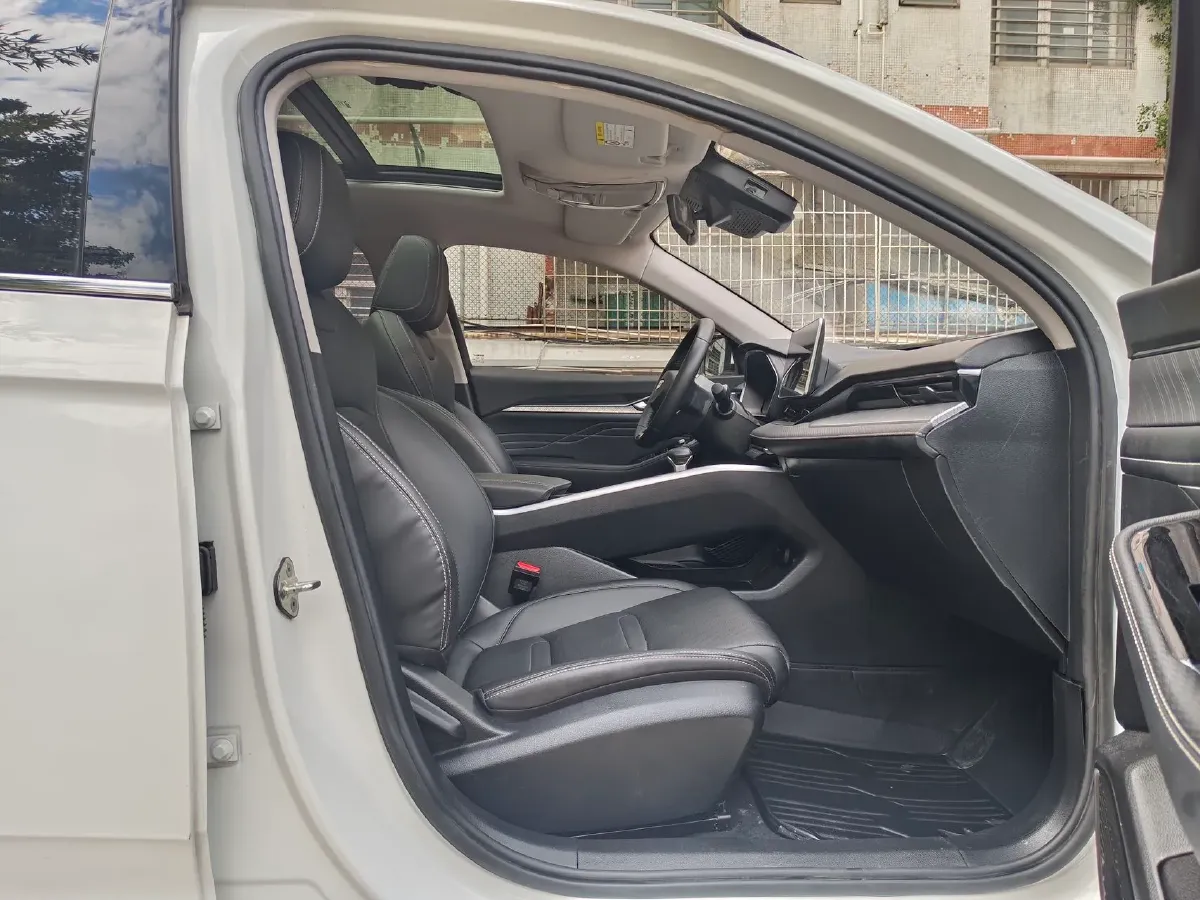 2023 Geely Preface 2.0T 190HP L4 7DCT,autocango,china used car exporter,china ev exporter,chinese used car exporter,chinese used ev exporter