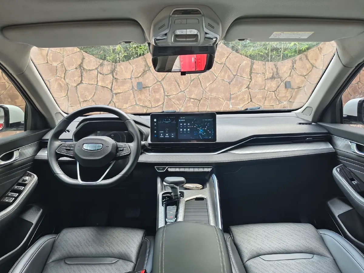 2023 Geely Preface 2.0T 190HP L4 7DCT,autocango,china used car exporter,china ev exporter,chinese used car exporter,chinese used ev exporter