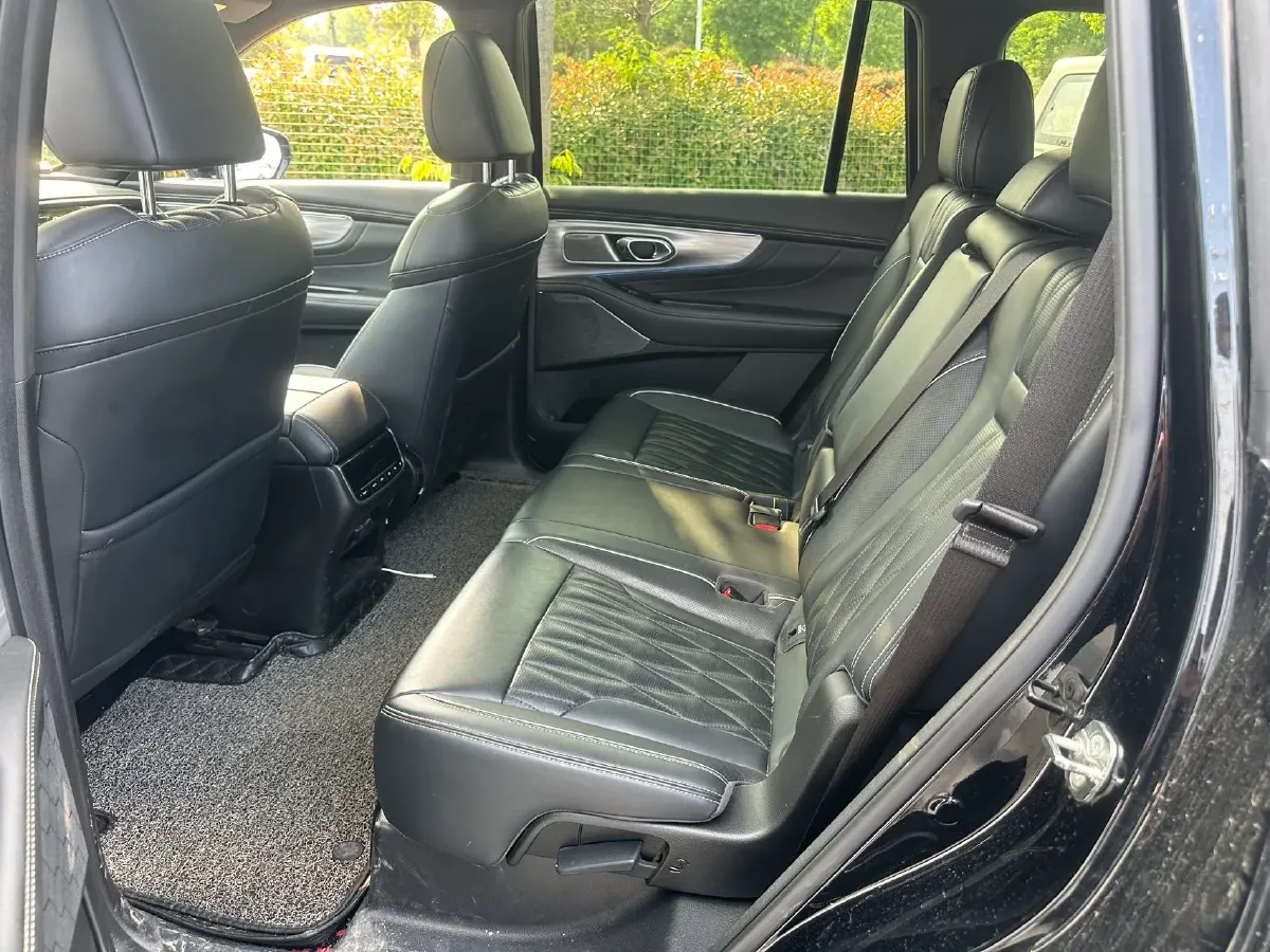 2022 GAC Trumpchi GS8 2.0T 252HP L4 8AT,autocango,china used car exporter,china ev exporter,chinese used car exporter,chinese used ev exporter