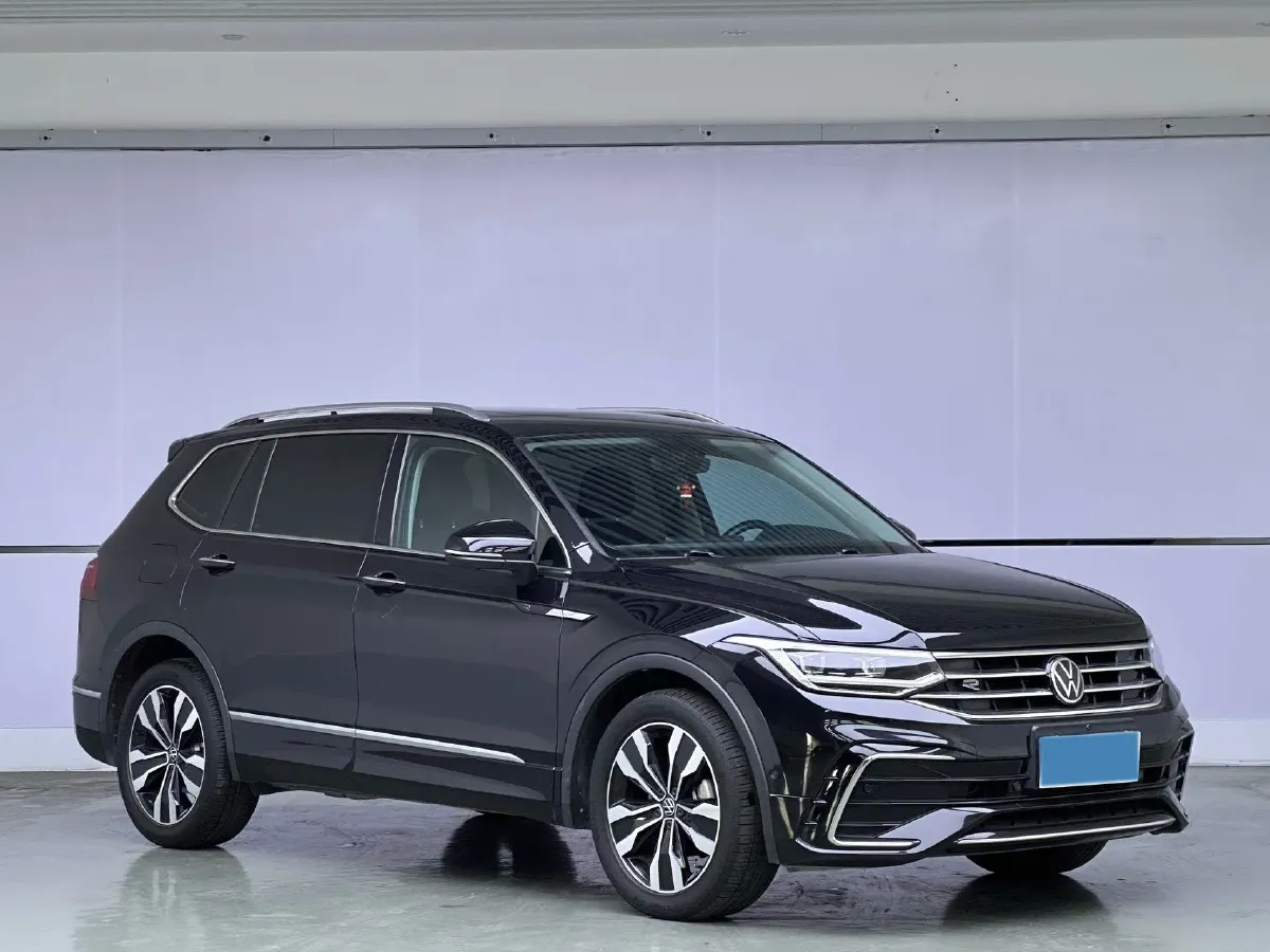 2024 Volkswagen Tiguan L 2.0T 186HP L4 7DCT,autocango,china used car exporter,china ev exporter,chinese used car exporter,chinese used ev exporter