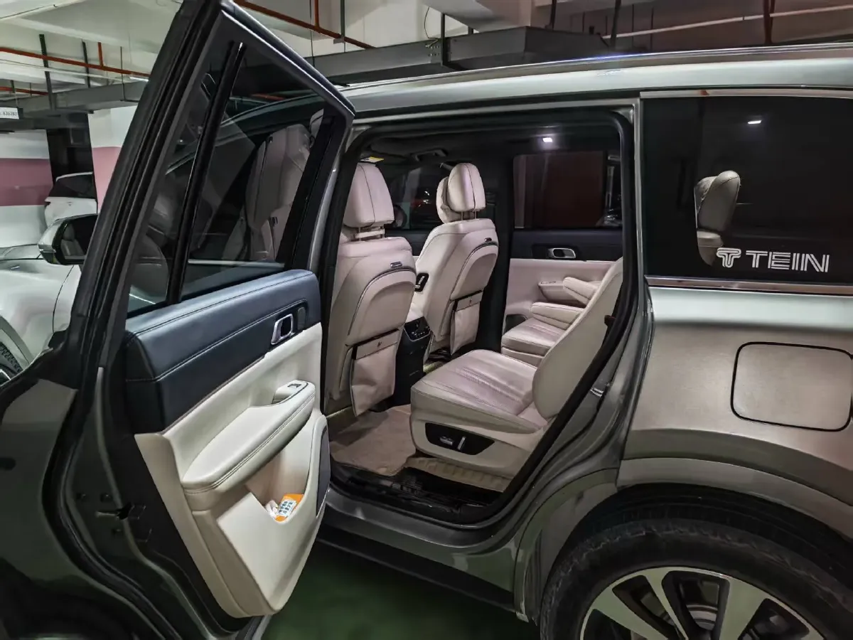 2020 Li ONE Range Extended 131HP REEV 40.5KWH,autocango,china used car exporter,china ev exporter,chinese used car exporter,chinese used ev exporter