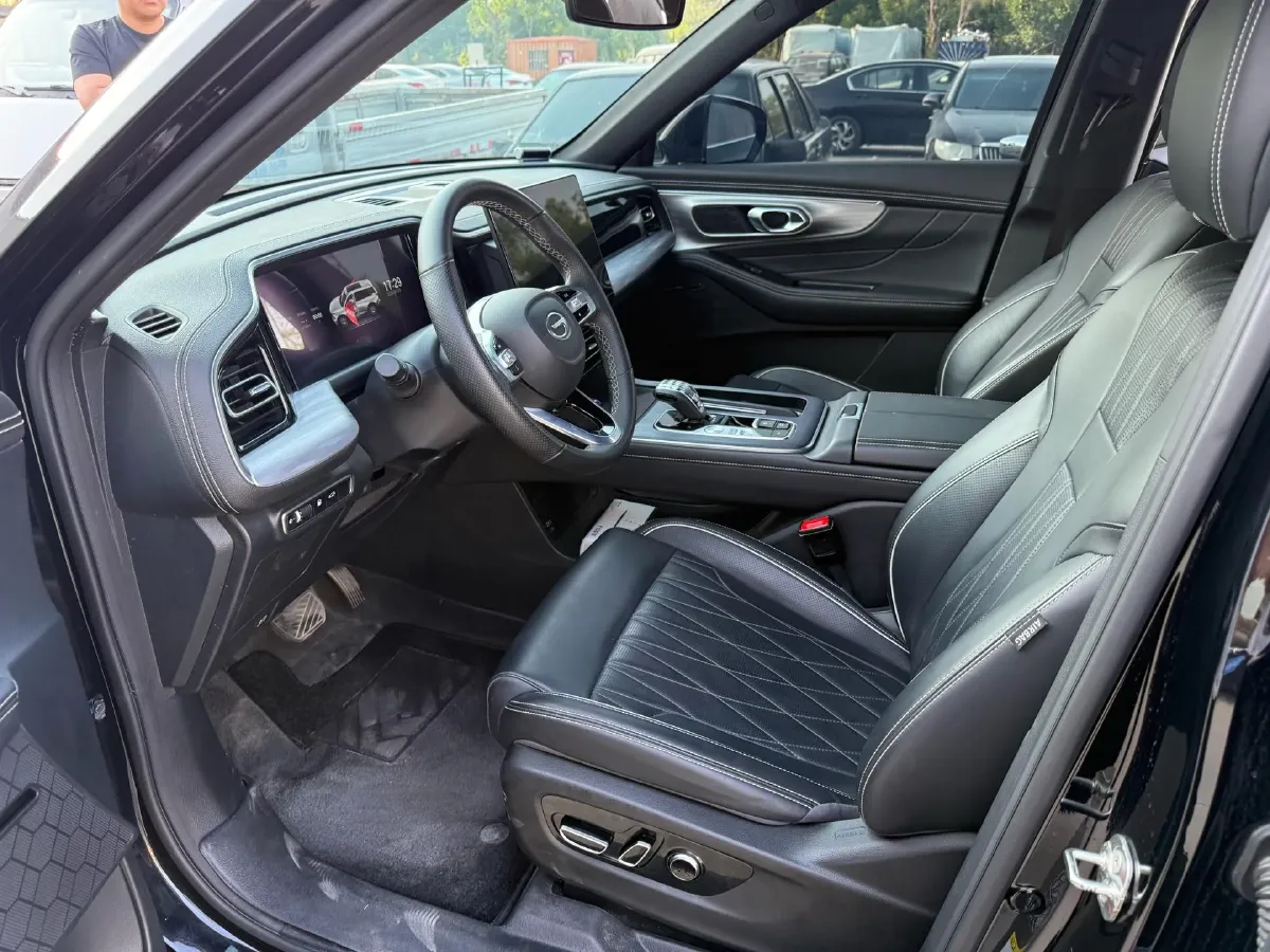 2025 GAC Trumpchi GS8 2.0T 252HP L4 8AT,autocango,china used car exporter,china ev exporter,chinese used car exporter,chinese used ev exporter