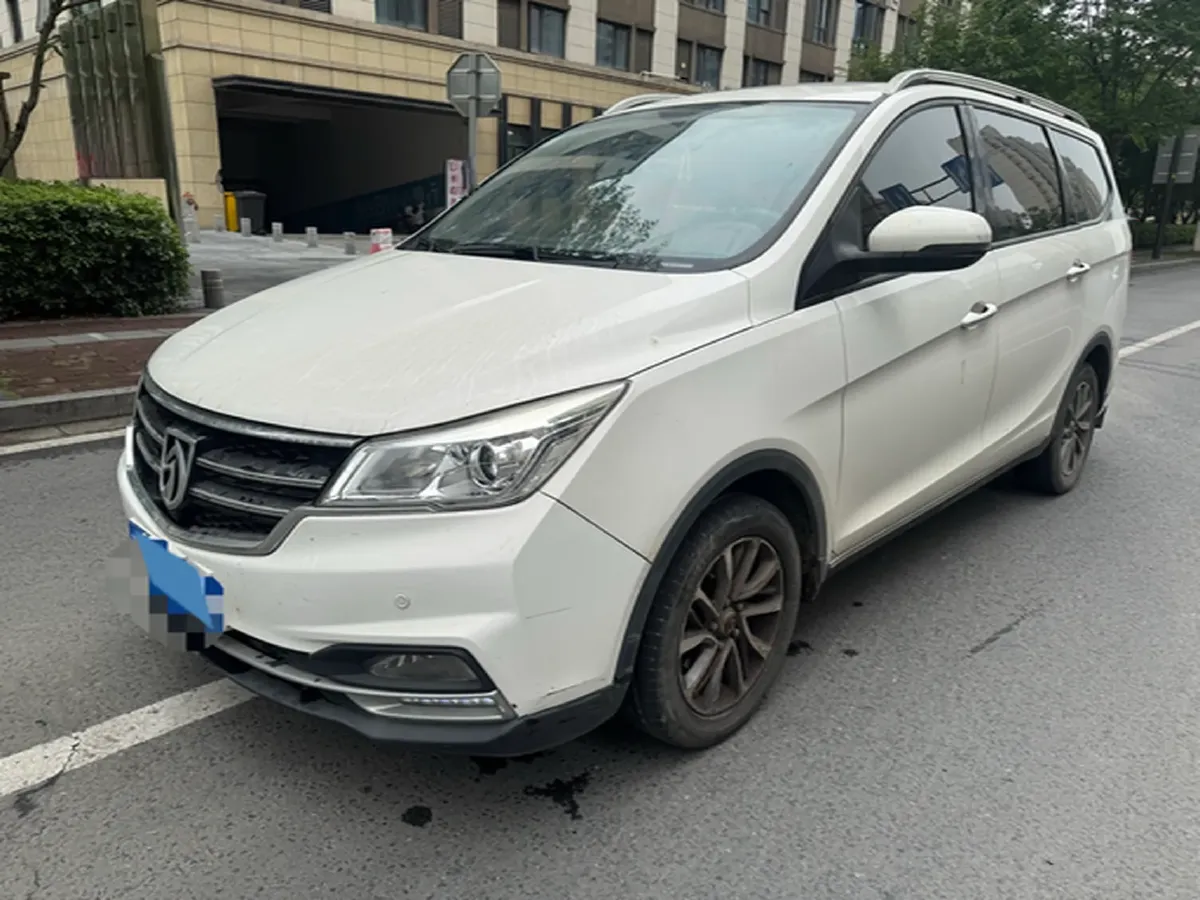 2019 BaoJun 730 1.5T 147HP L4 CVT,autocango,china used car exporter,china ev exporter,chinese used car exporter,chinese used ev exporter