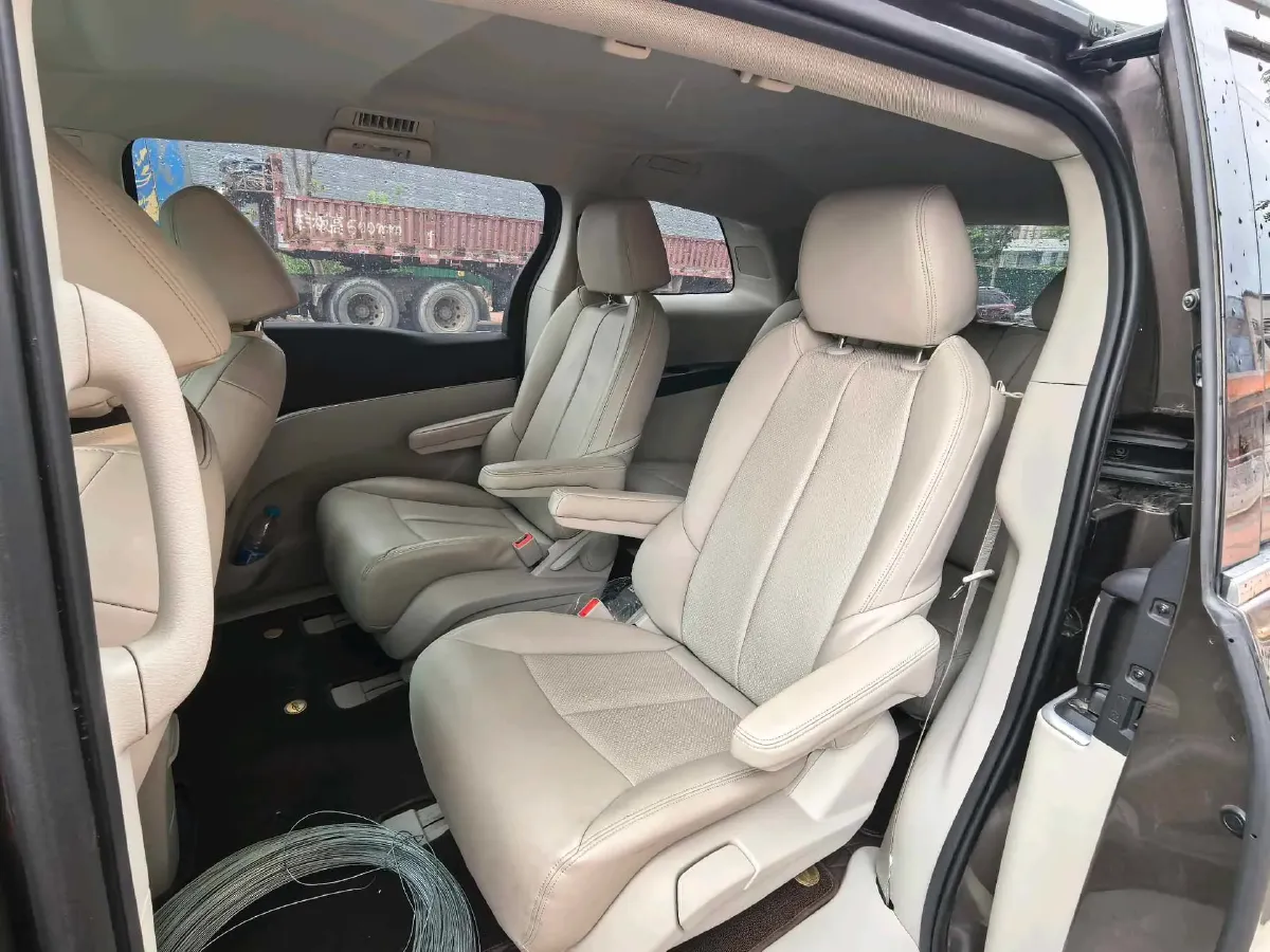 2023 Buick GL8 2.0T 237HP L4 9AT,autocango,china used car exporter,china ev exporter,chinese used car exporter,chinese used ev exporter